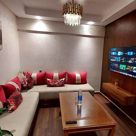 Luxury Downtown Apartment Of 80M2 In Front Of Hassan 2 Mosque And Sea From Family , Pour Famille , Interdit Couples Araabic Non Marie, Forbidden Unmarried Araabic Couples Basement Car Park 카사블랑카 외부 사진