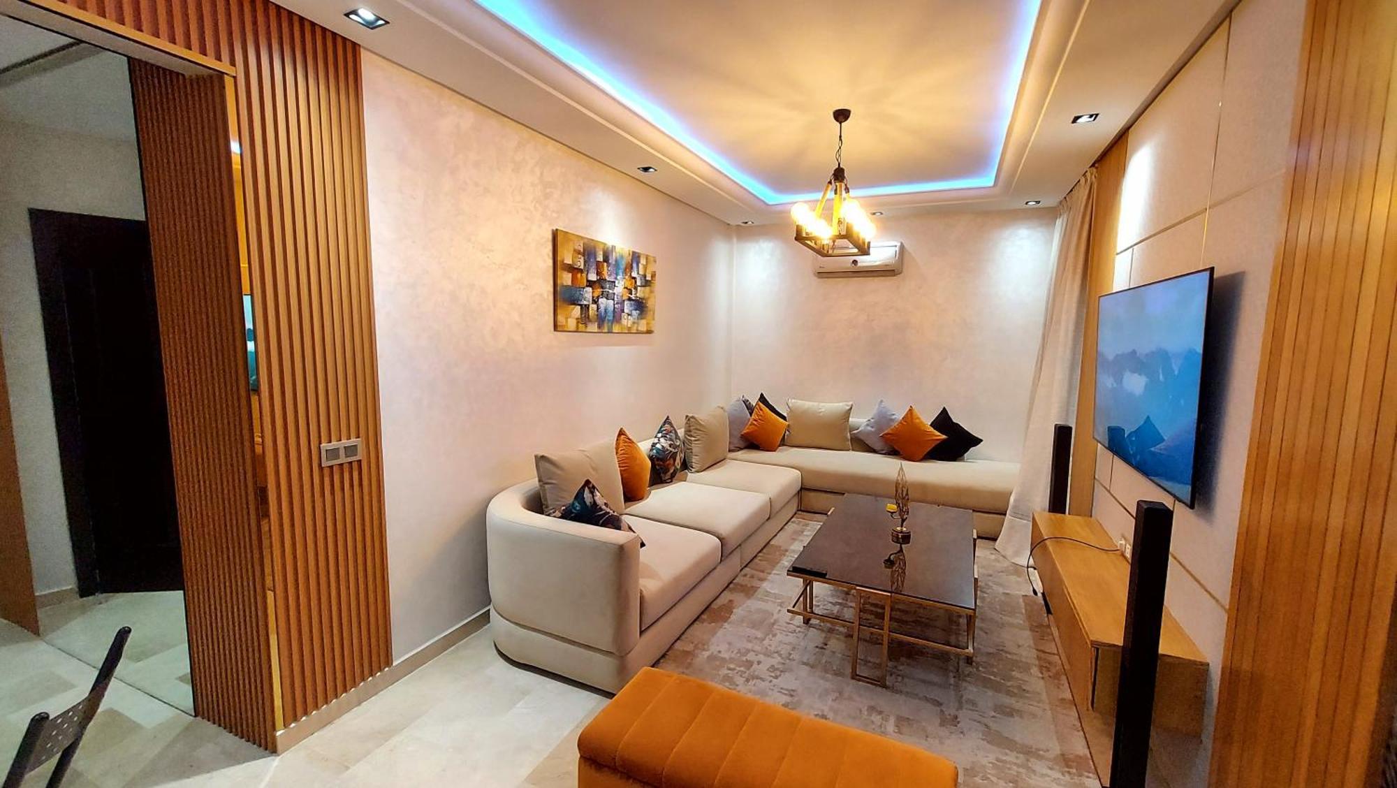 Luxury Downtown Apartment Of 80M2 In Front Of Hassan 2 Mosque And Sea From Family , Pour Famille , Interdit Couples Araabic Non Marie, Forbidden Unmarried Araabic Couples Basement Car Park 카사블랑카 외부 사진
