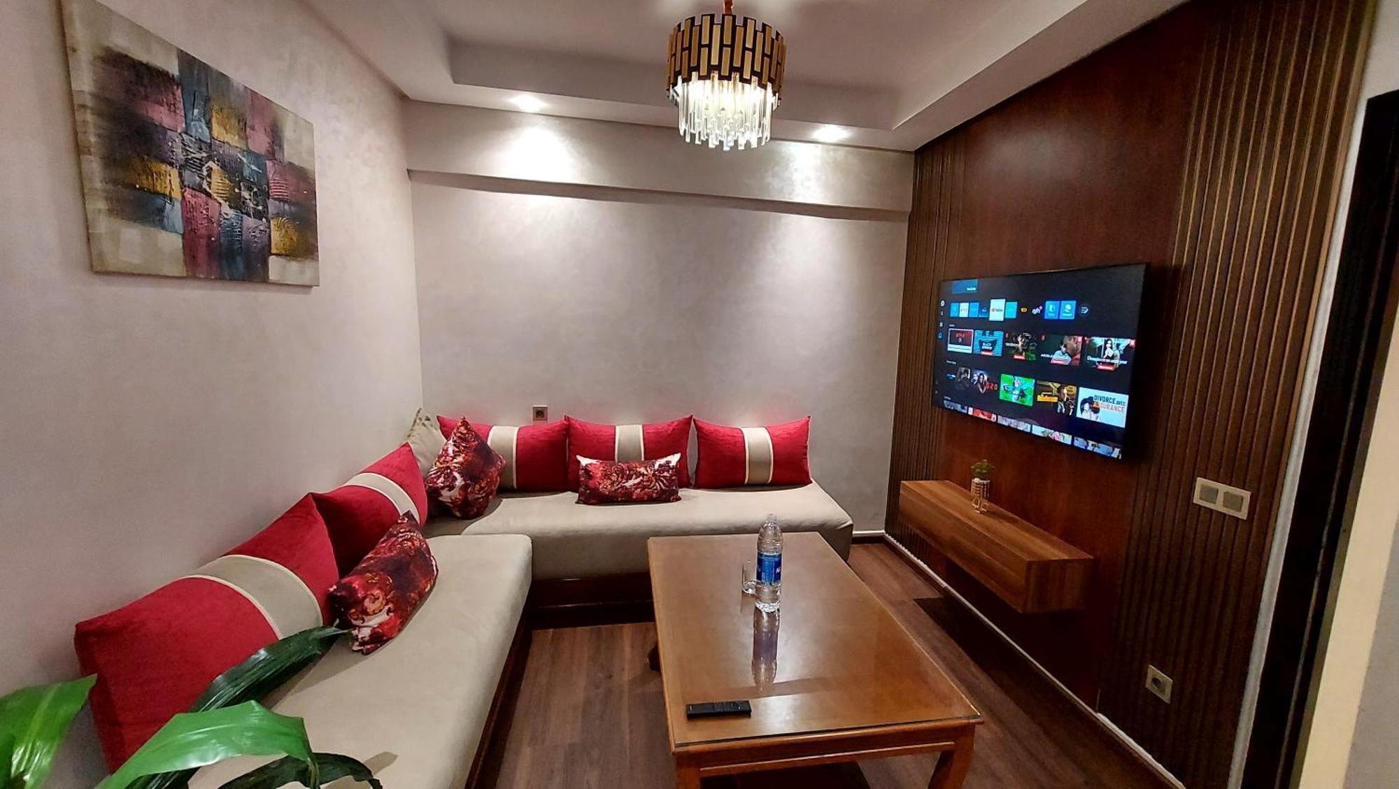 Luxury Downtown Apartment Of 80M2 In Front Of Hassan 2 Mosque And Sea From Family , Pour Famille , Interdit Couples Araabic Non Marie, Forbidden Unmarried Araabic Couples Basement Car Park 카사블랑카 외부 사진