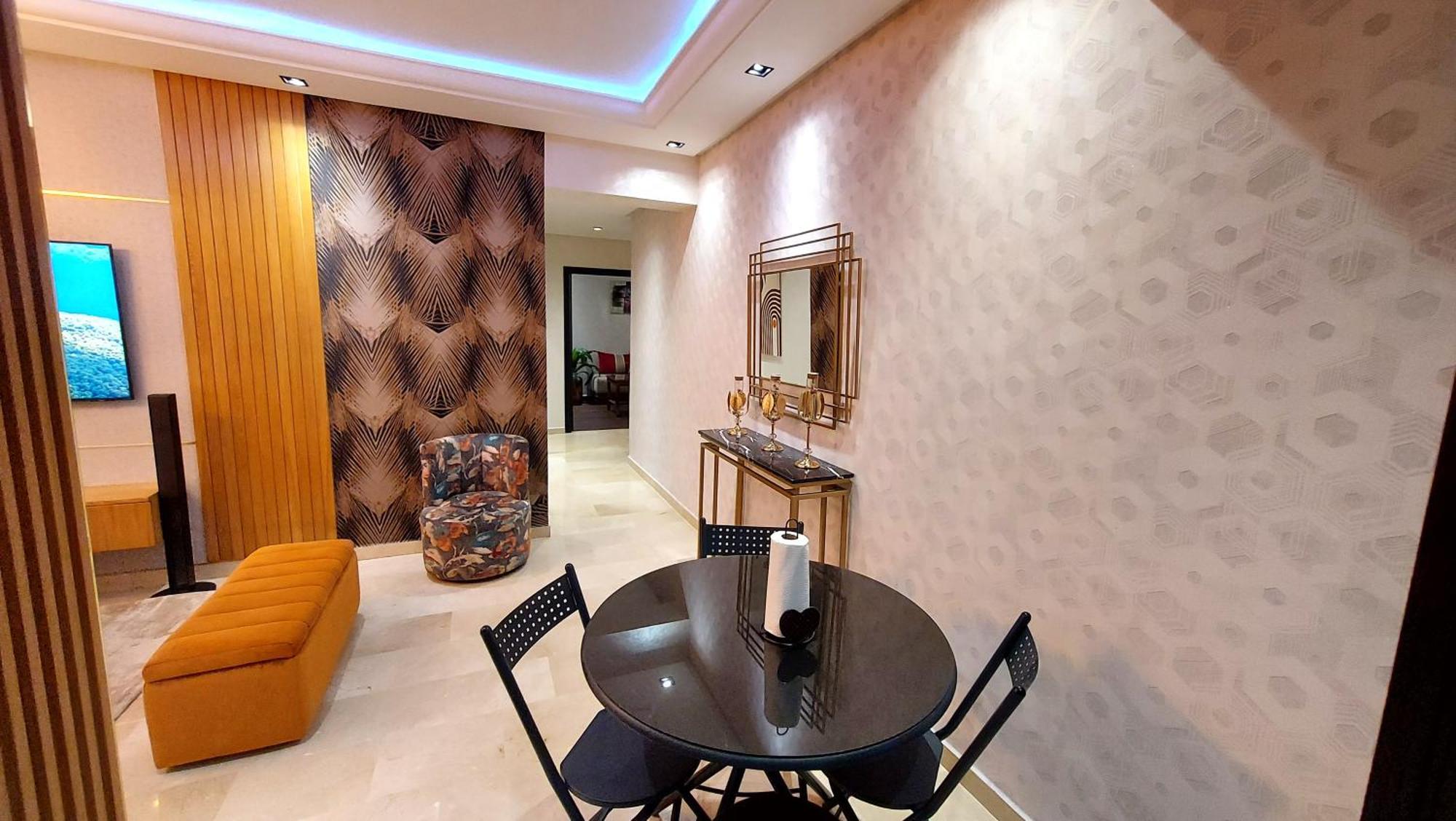 Luxury Downtown Apartment Of 80M2 In Front Of Hassan 2 Mosque And Sea From Family , Pour Famille , Interdit Couples Araabic Non Marie, Forbidden Unmarried Araabic Couples Basement Car Park 카사블랑카 외부 사진